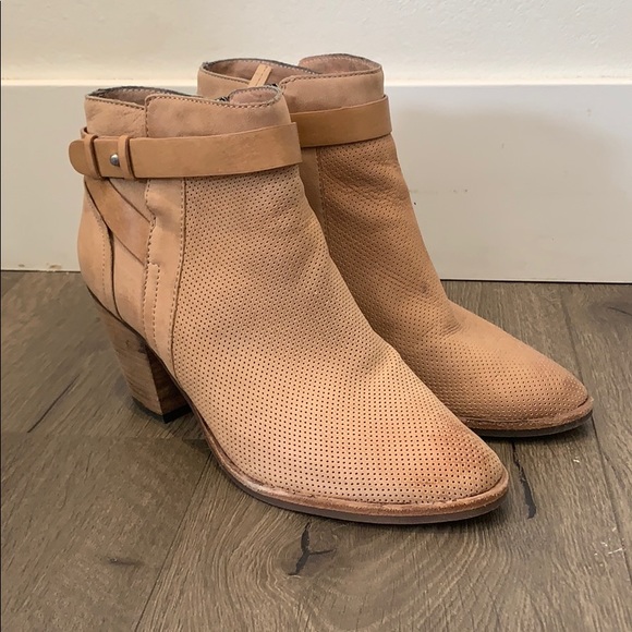 Dolce Vita Shoes - Dolce Vita Tan Ankle Booties